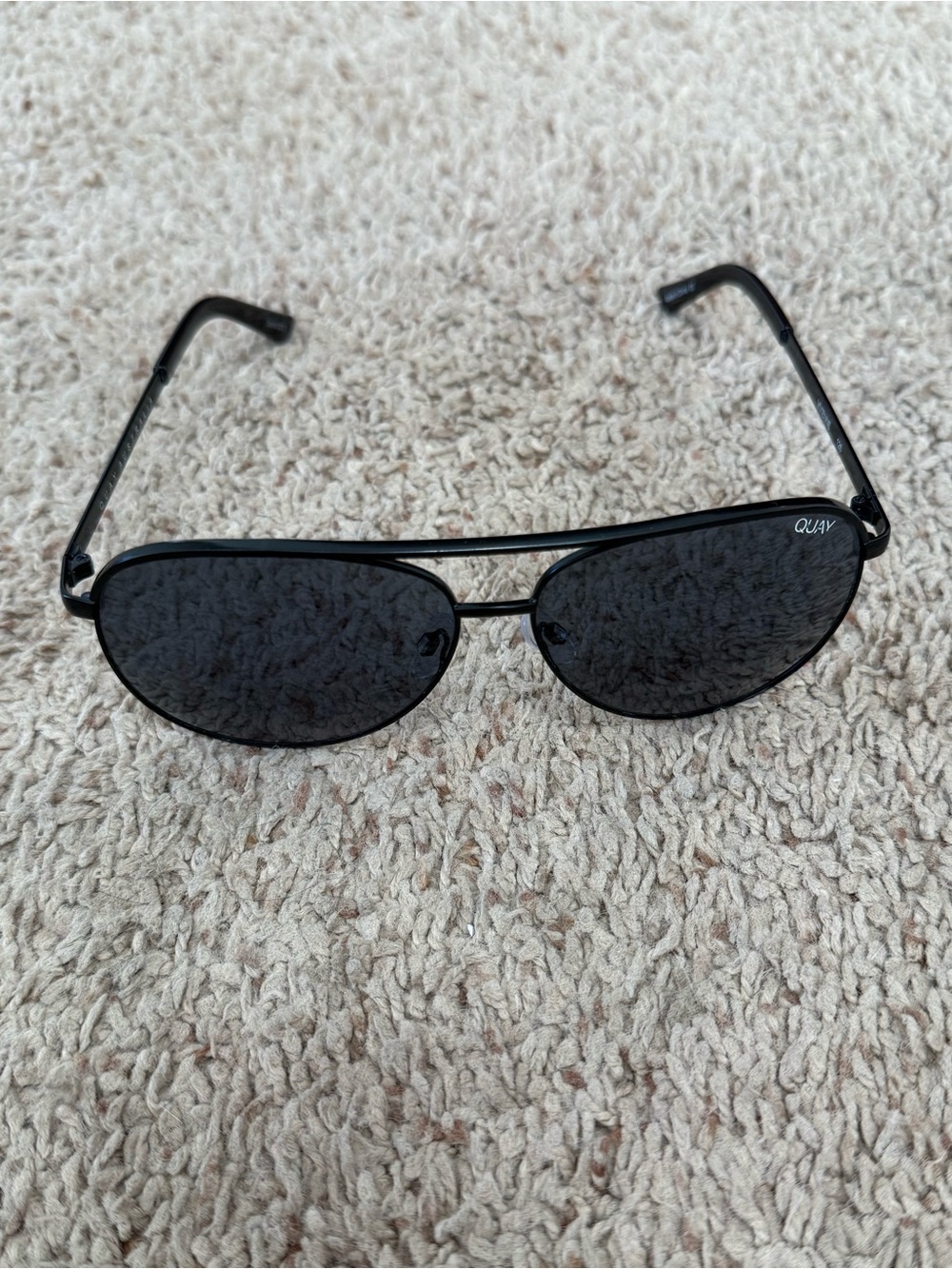 quay black classic aviator sunglasses